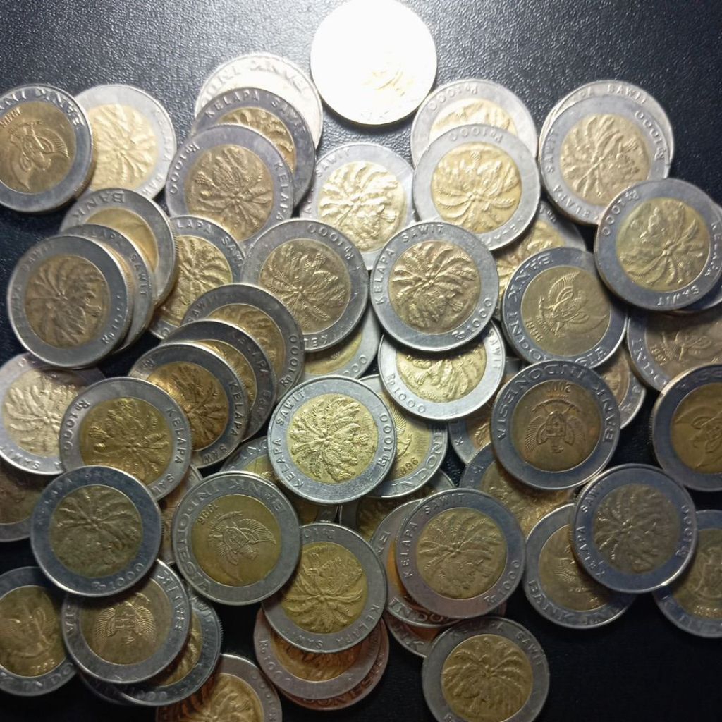 UANG KUNO 1000 KELAPA SAWIT KONDISI BERSIH