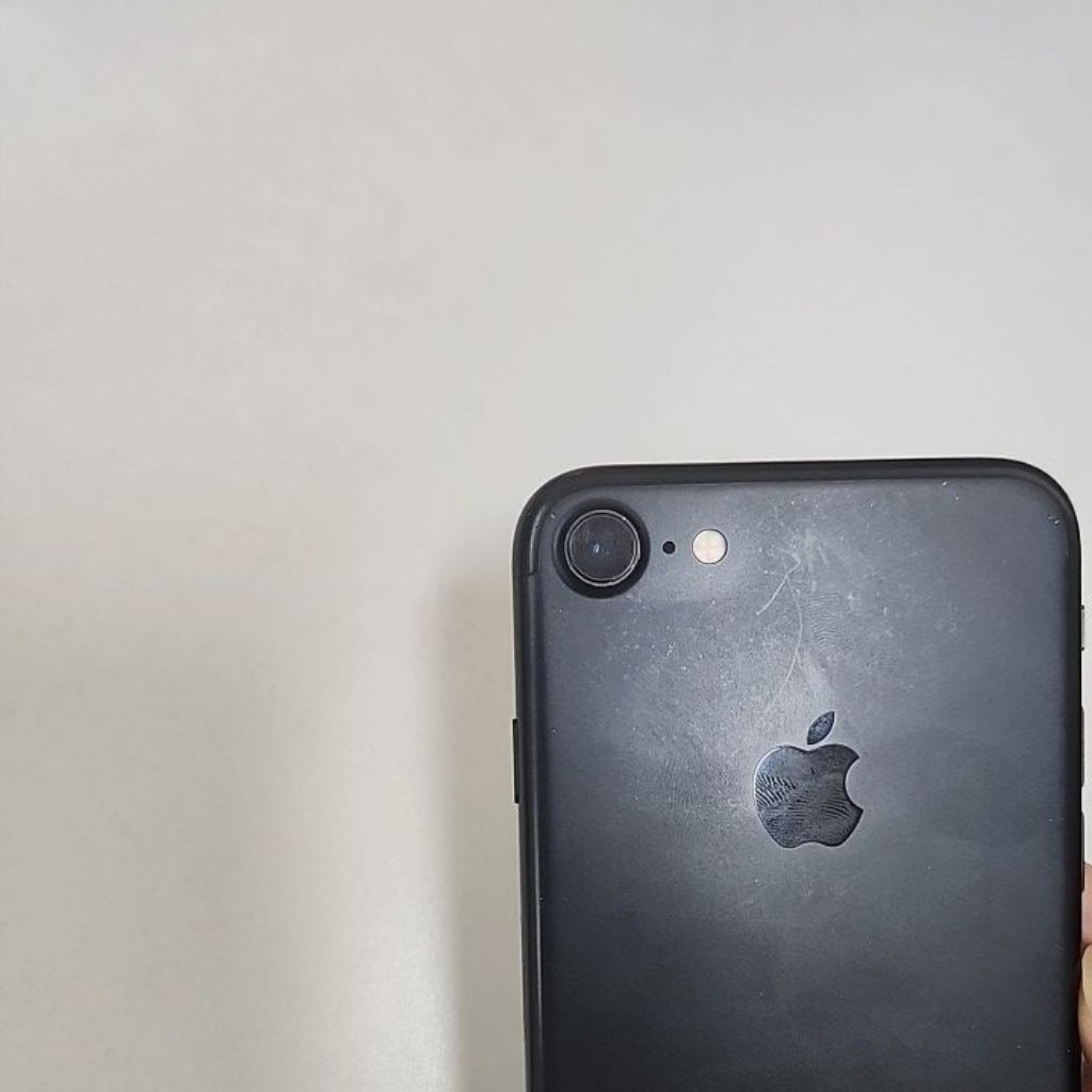 Iphone 7 second bekas 128gb