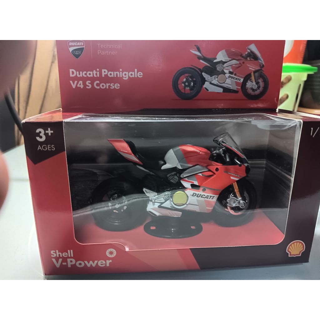 Diecast Ducati panigale V4S Corse