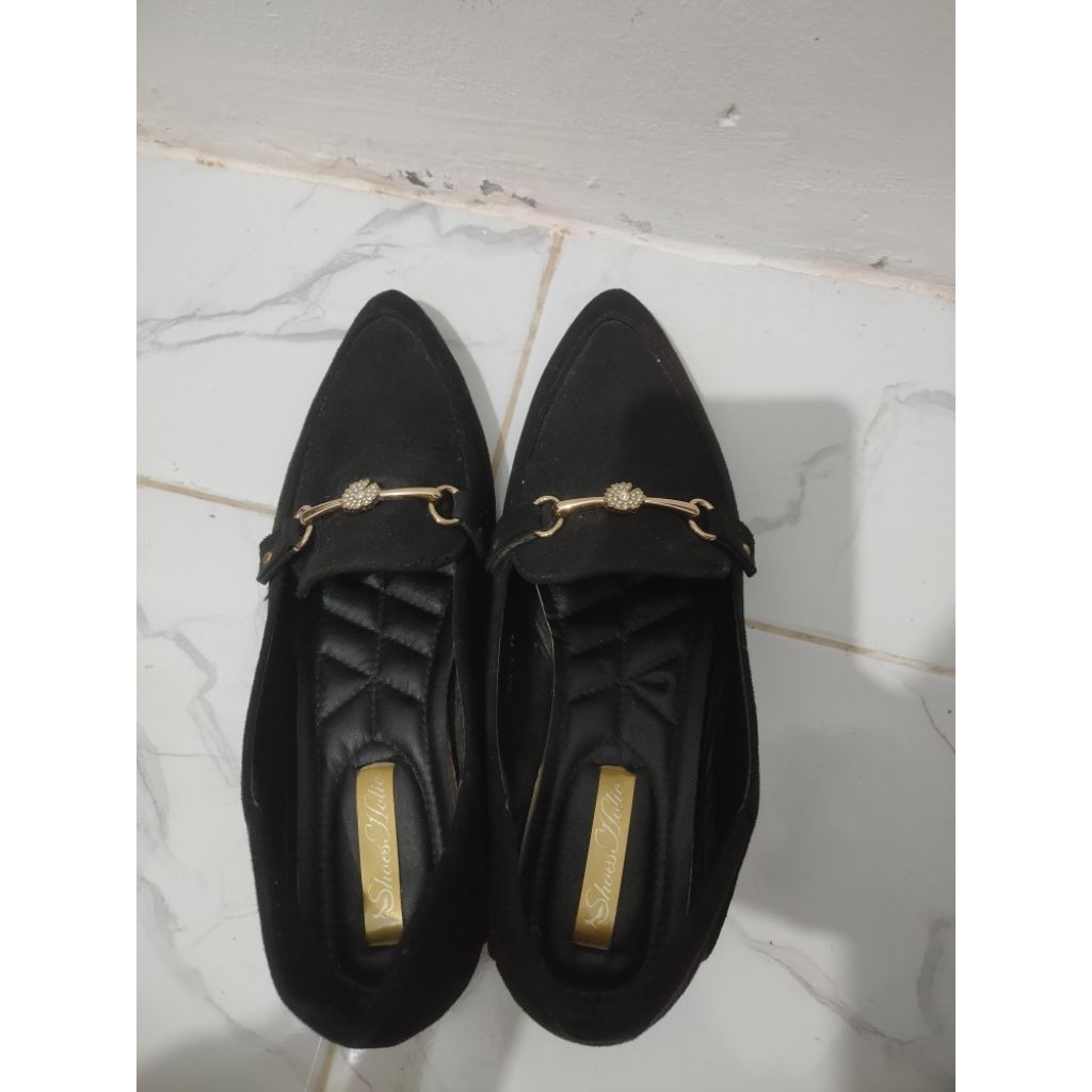 preloved sepatu shoesholic uk 40