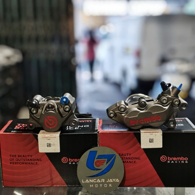 Kaliper Brembo 4 piston dan 2 piston original
