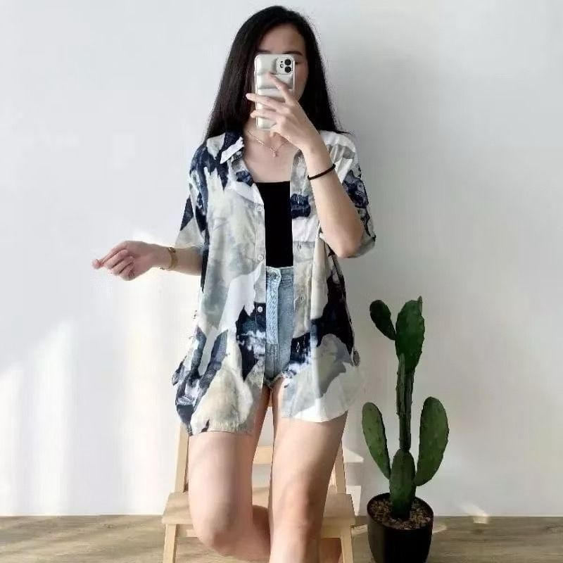 Kemeja Hawai Pantai Motif Vintage / Outer Kemeja Wanita Motif Kekinian