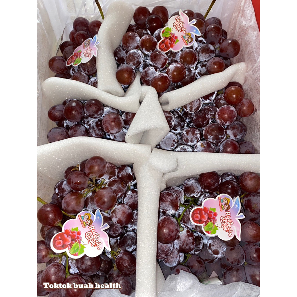 

anggur red globe 1 kg manis