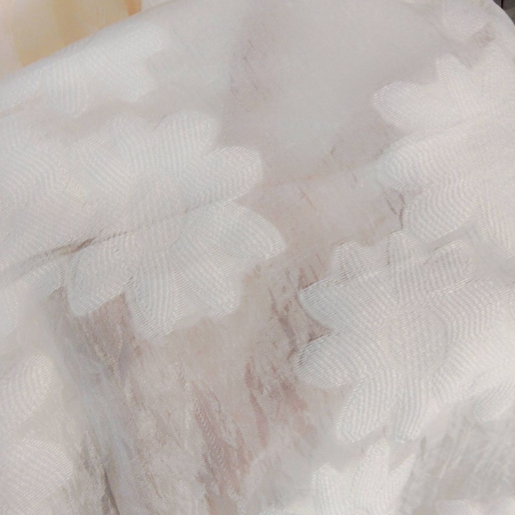 Kain Organdi Organza Bunga Timbul Motif Floral – Kain Transparan Elegan untuk Dekorasi & Fashion lq