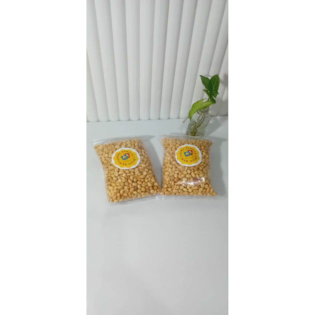 

Kacang Plencet 500 gram / Kacang Goreng / Kacang Bawang