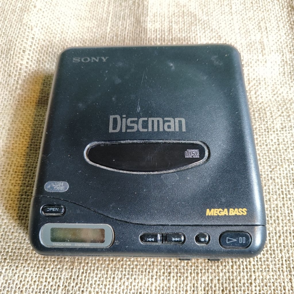 Sony discman D11 / pemutar CD sony