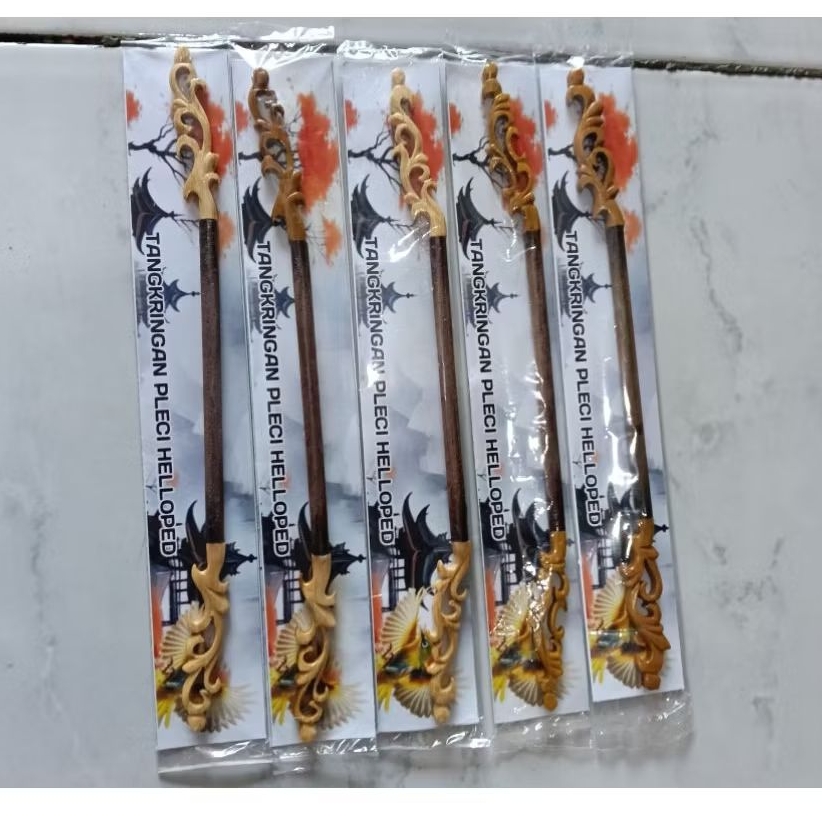 tangkringan pleci ukir helopet kayu sono