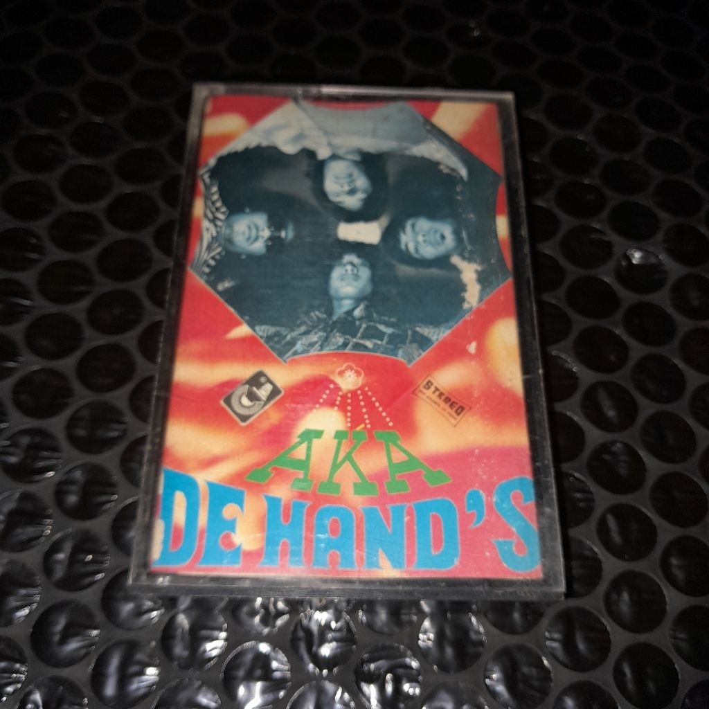 kaset pita AKA / de hand's