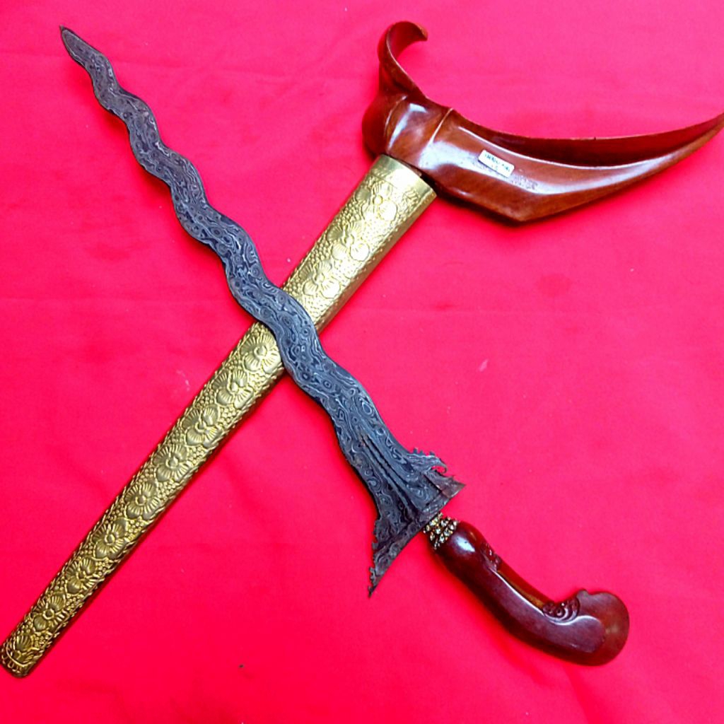 Koleksi Dapur Sengkelat Luk 13 Pamor Udan Emas Tangguh Mataram PB