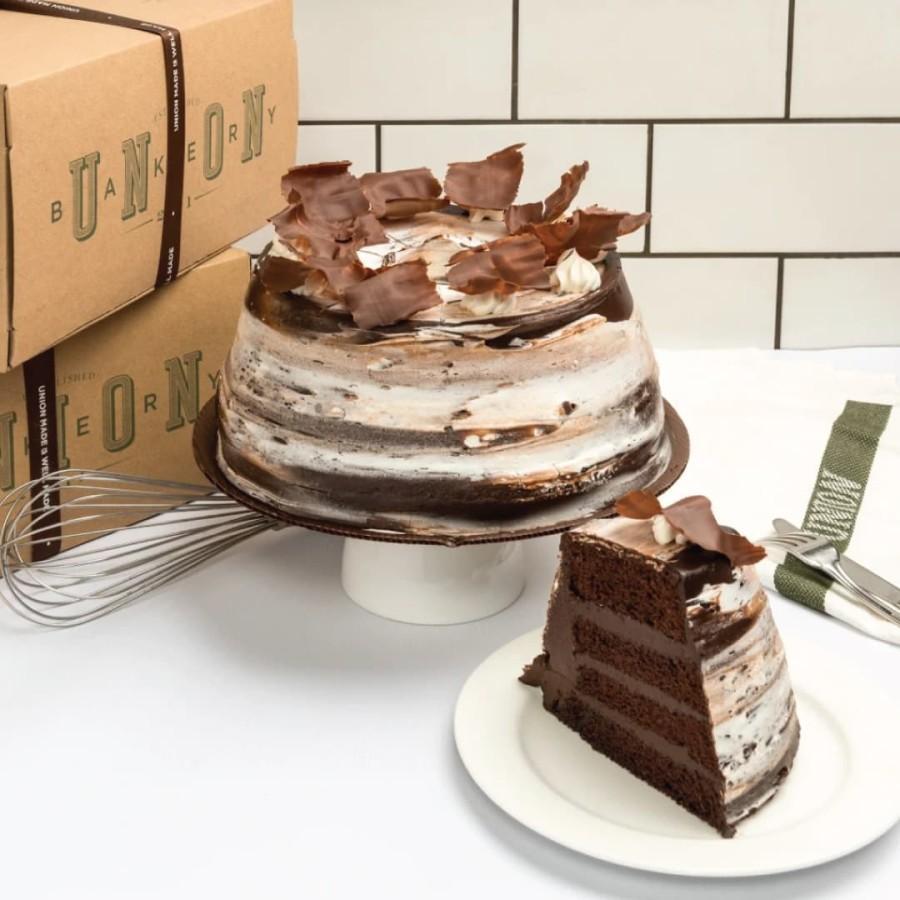 

Union Old Fashioned Chocolate Cake 26cm Kue Ulang Tahun Birthday Cake 10 Slices