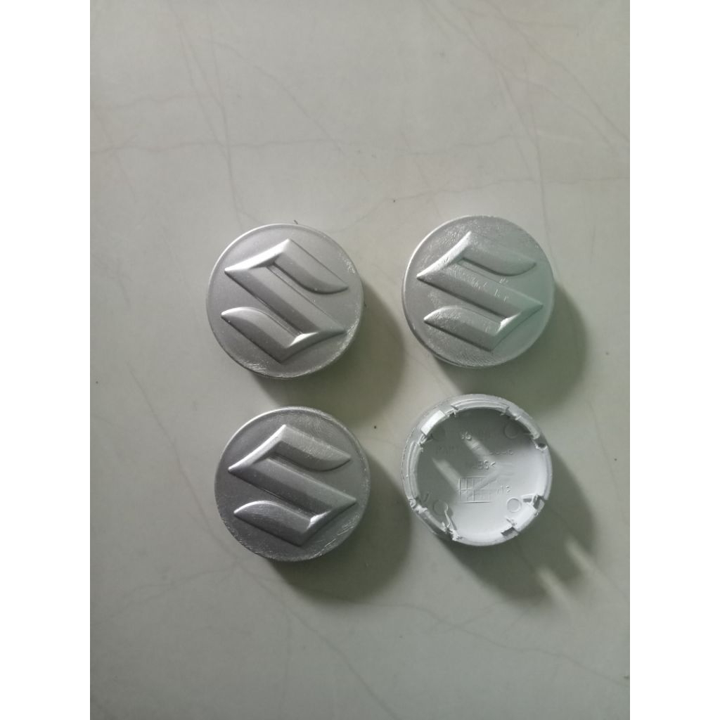 Dop tutup velg Suzuki