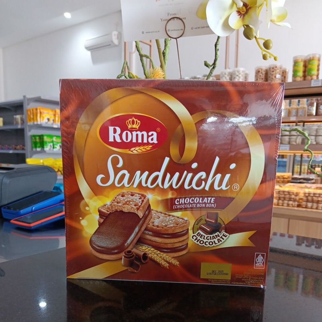 

Roma Sandwichi Chocolate