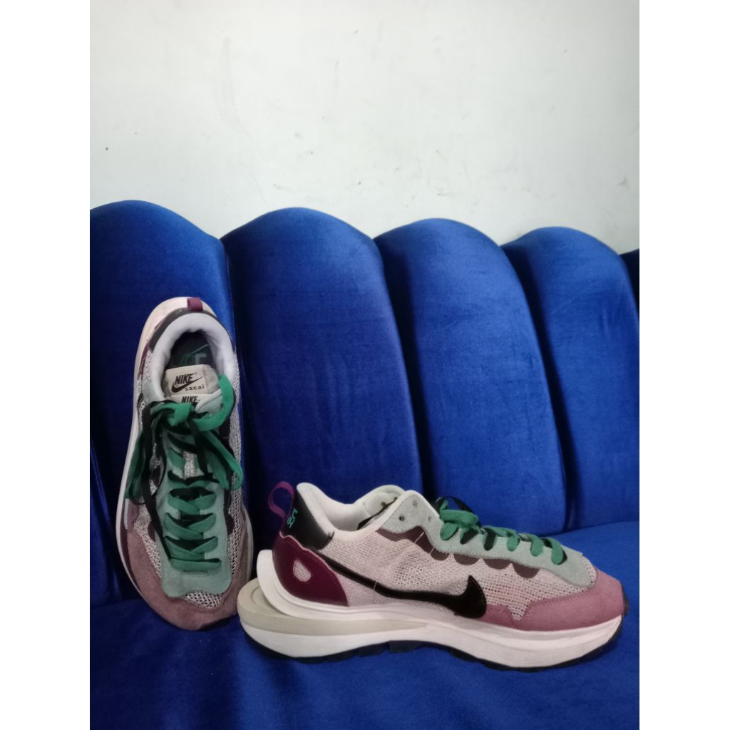 sepatu running N sacai unisex