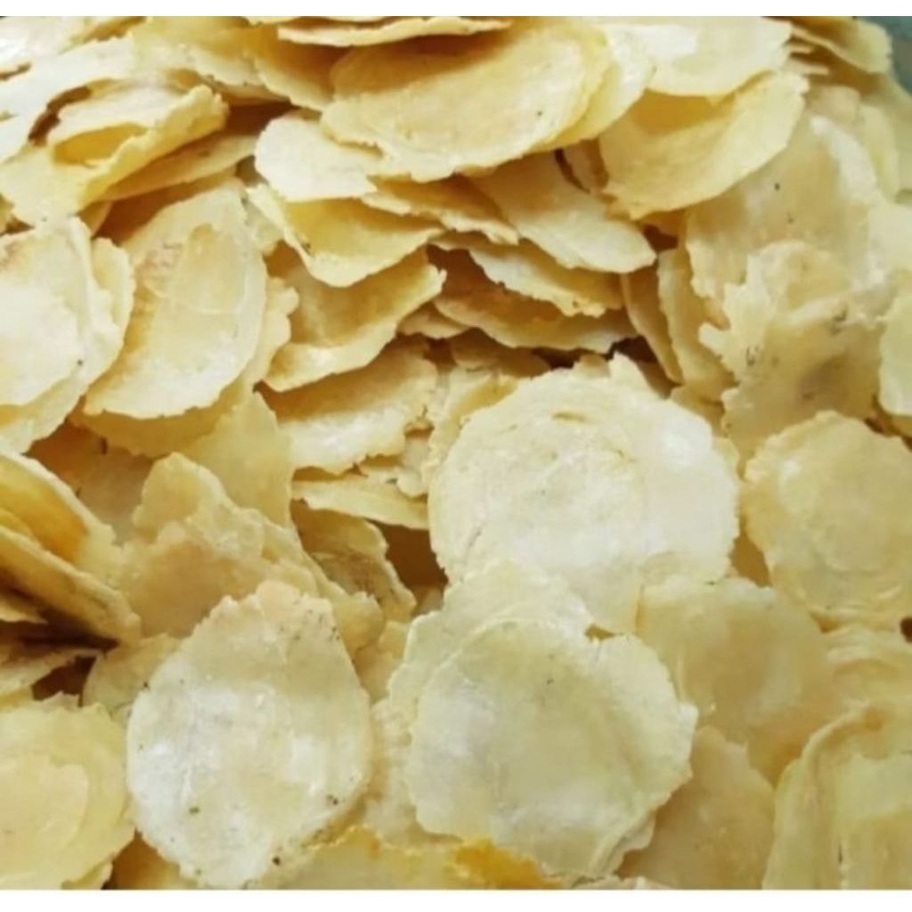 

Emping melinjo mentah siap goreng