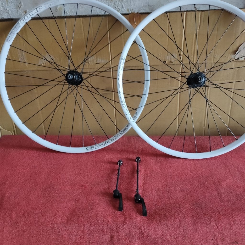 Wheelset 26 inch Shimano Deore