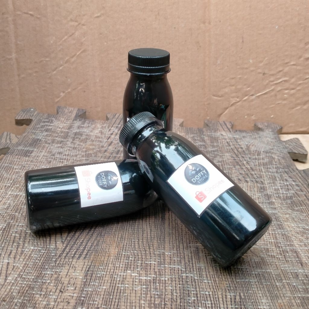 

Cat Minyak 100%Asli Cat Layangan/Dll 100gram/100ml Warna Hitam