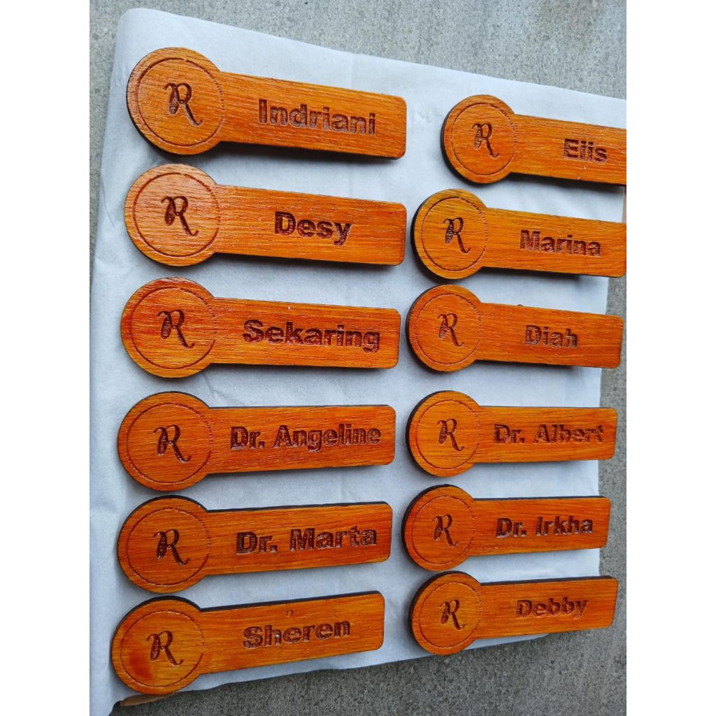 

nametage multiplek | nametage ukir multiplek | nametage bebas costume logo