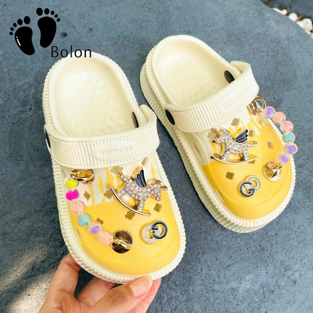 Bolon Sandal Baim Anak Sandal Karet Cewek Sandal Selop Lucu Karet Wanita Kelinci Sepatu LABUBU