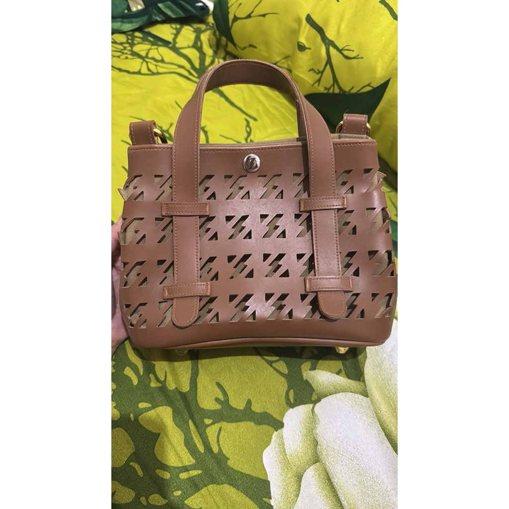 preloved tas zaskia sungkar