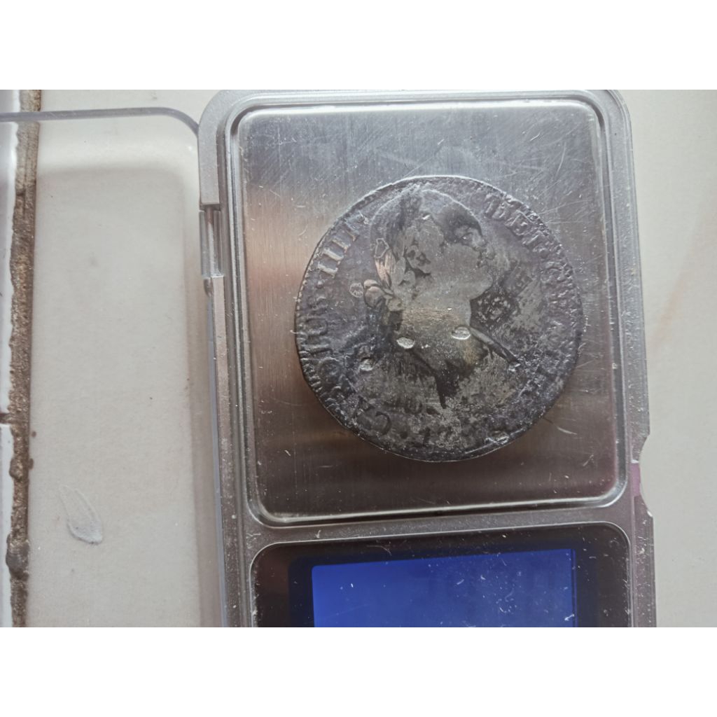 koin perak hispan 8 reales asli