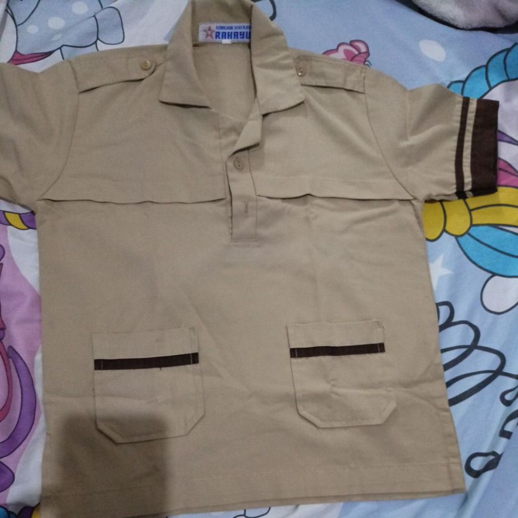 baju pramuka preloved