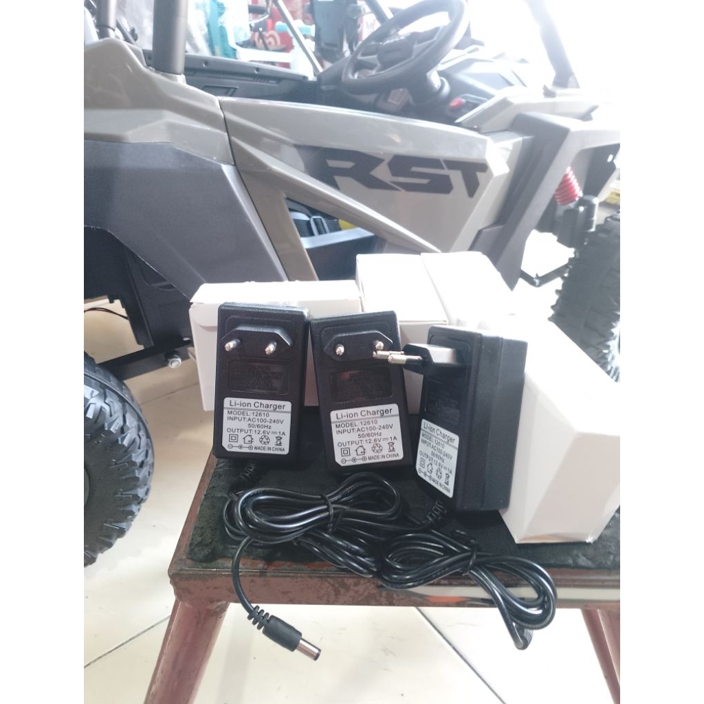 Charger Mobil/Motor Aki Cas Mainan Anak 12volt