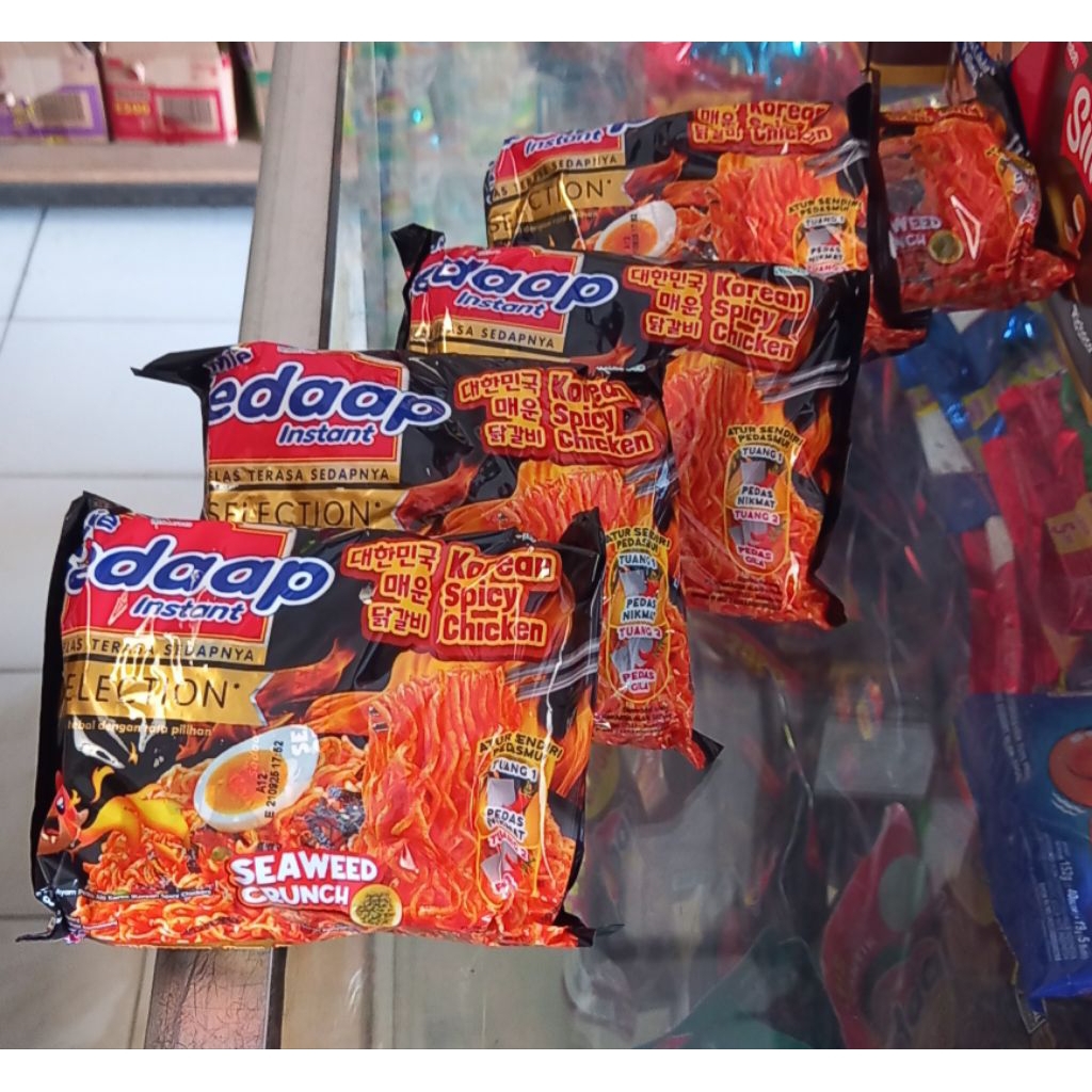 

5 pcs Mie Sedaap Mie Sedap instan Corean Spicy Chicken Seaweed crunch