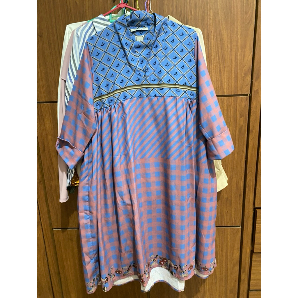 (Harga 500 ribu) Vivizubedi VZ Halsee Tunic (LD 106-108)