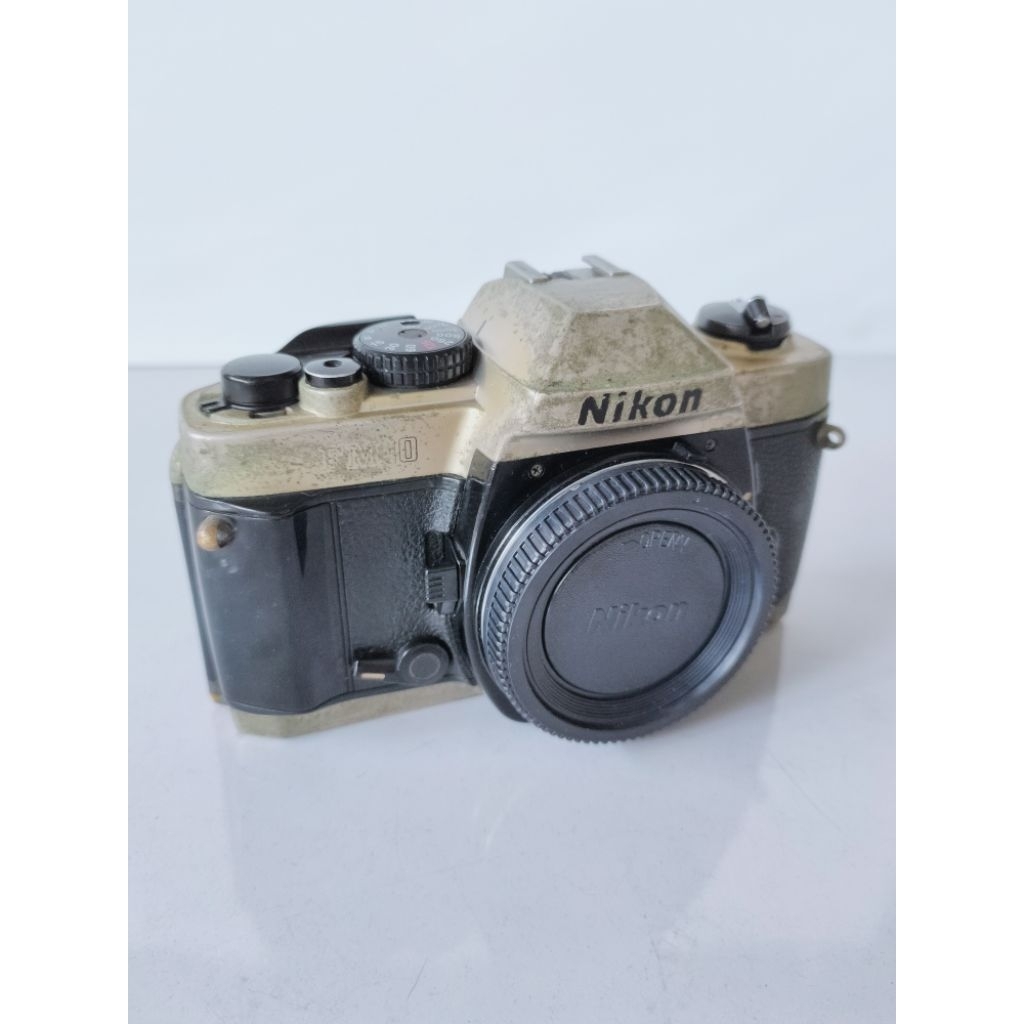 Kamera SLR analog vintage Nikon FM10 made in Japan camera photo film classic body only koleksi kamer
