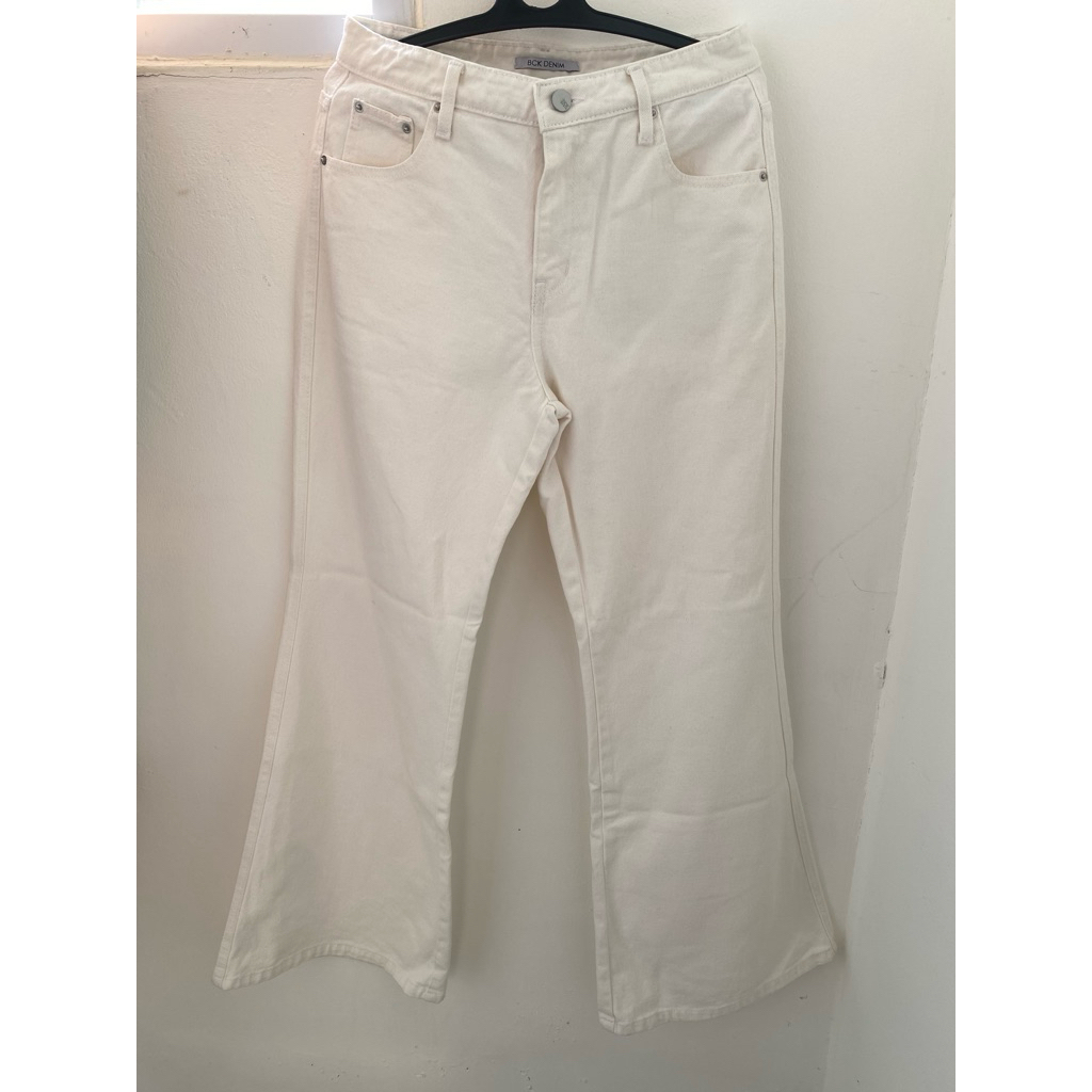 Celana Panjang Jeans Cutbray Wanita Putih