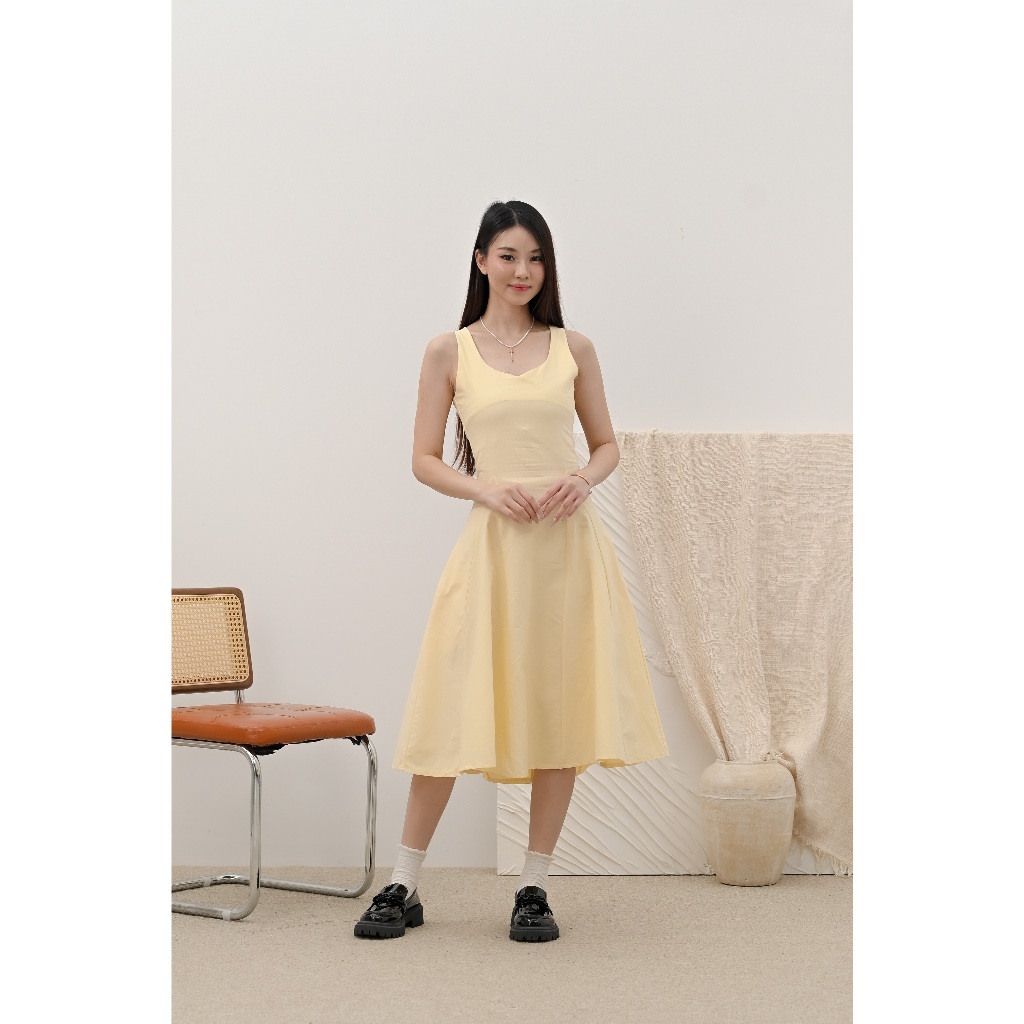 Rasya Square Neck Sleeveless Midi Dress