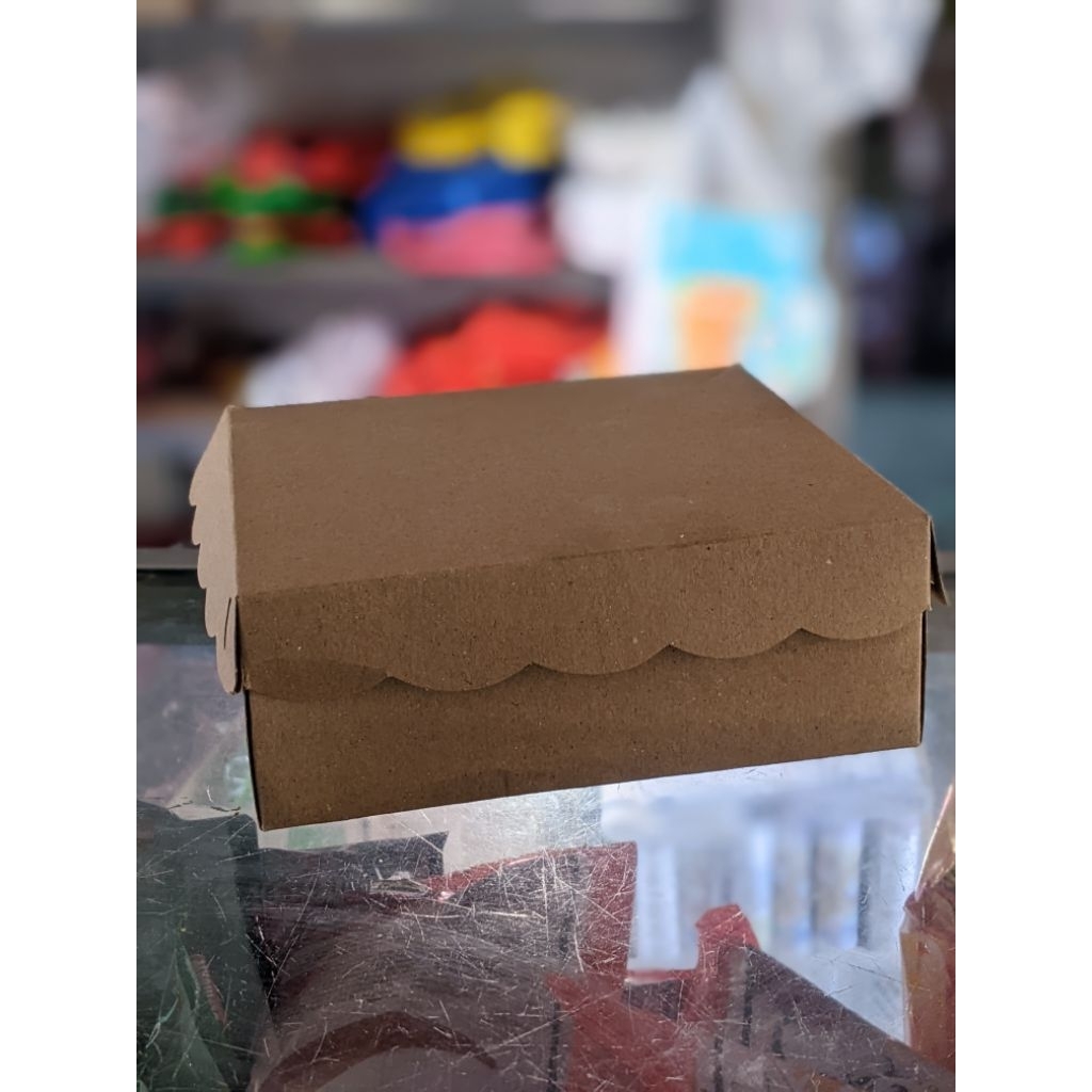 kotak nasi ukuran R8