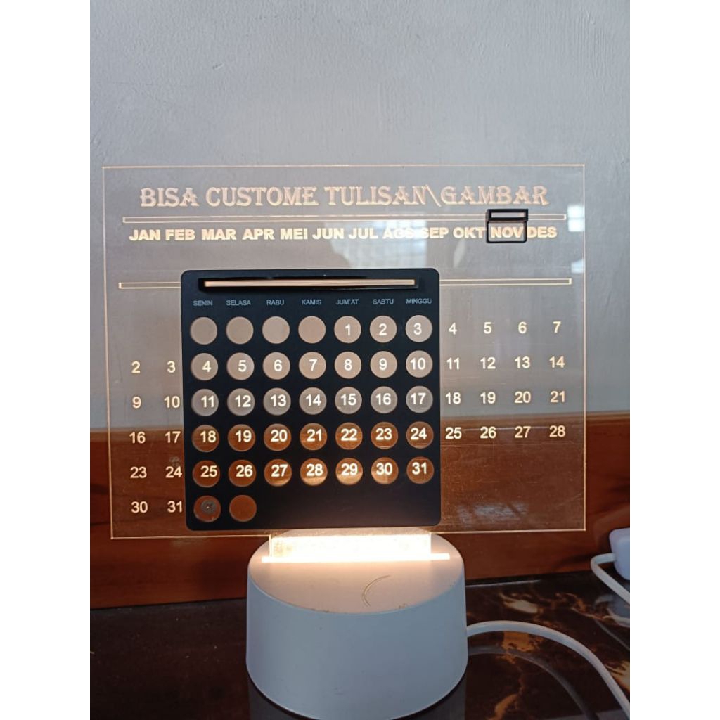 

Kalender Abadi akrilik dengan lampu led | kalender abadi akrilik led | hadiah kalender | hadiah tahunan | hadiah