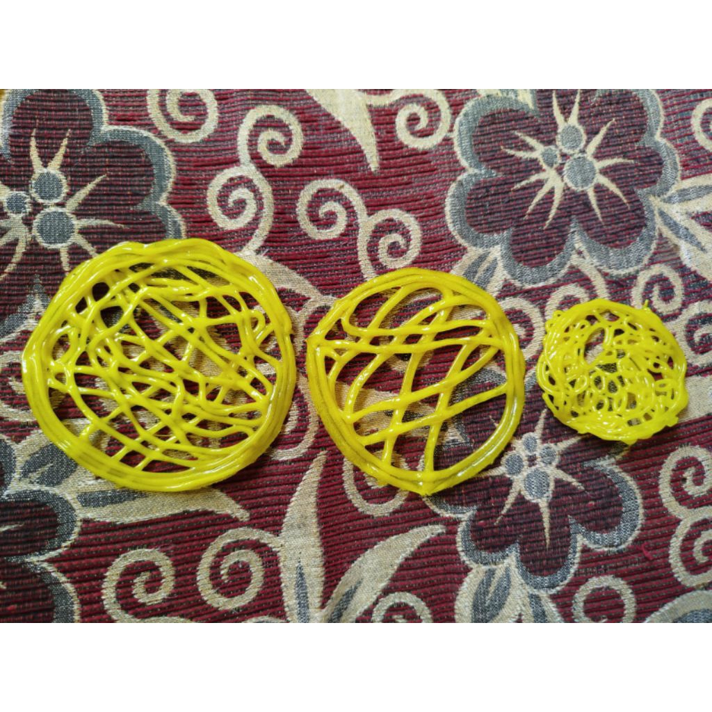 

KERUPUK MIE MENTAH 1KG (mie jawa)