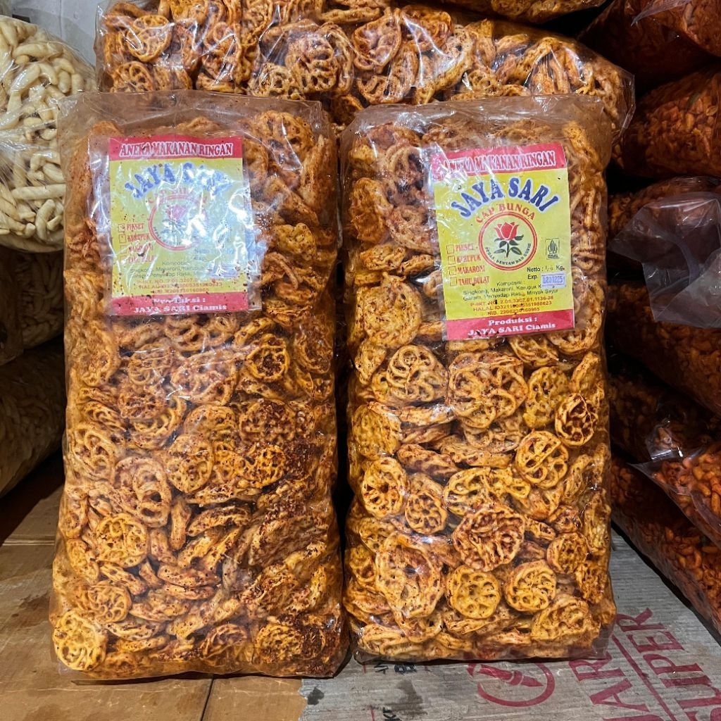 

Kerupuk seblak pedas/ seblak bunga 1,6KG/800GRAM