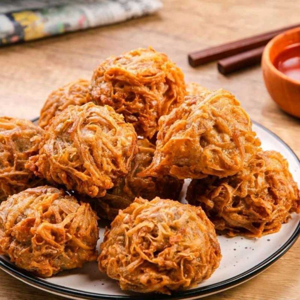 

Uyen Frozen / Talas Goreng / Uyen Medan