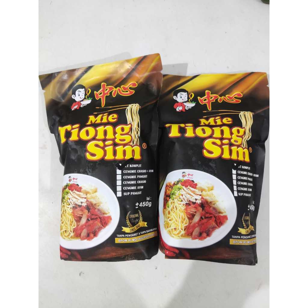 

Mie Tiong Sim Frozen topping lengkap / Bakmi Asli Medan (Topping Komplit + Pangsit 2 pcs) / Bakmie tiongsim Selat Panjang
