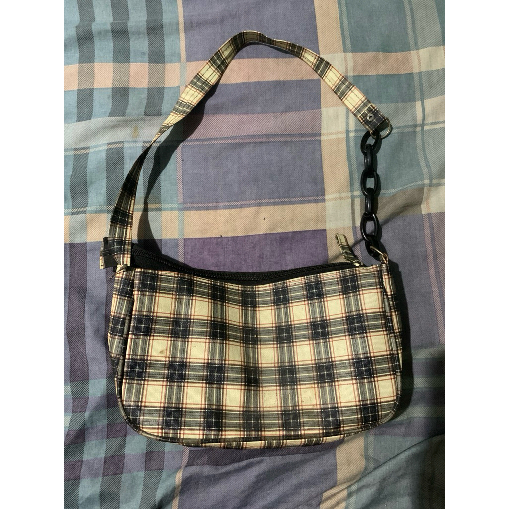 Preloved Tas Selempang