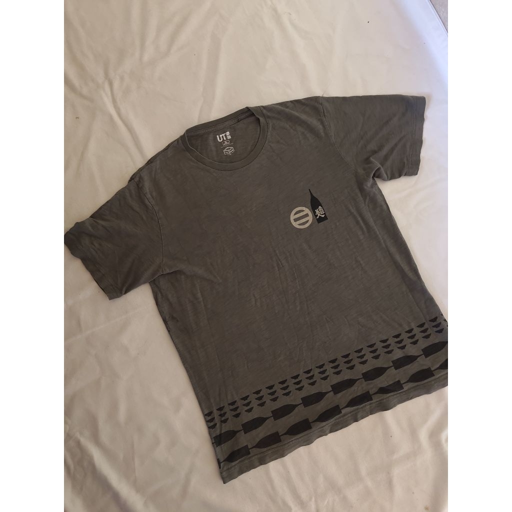 Baju Kaos Uniqlo Colab Saka Gura