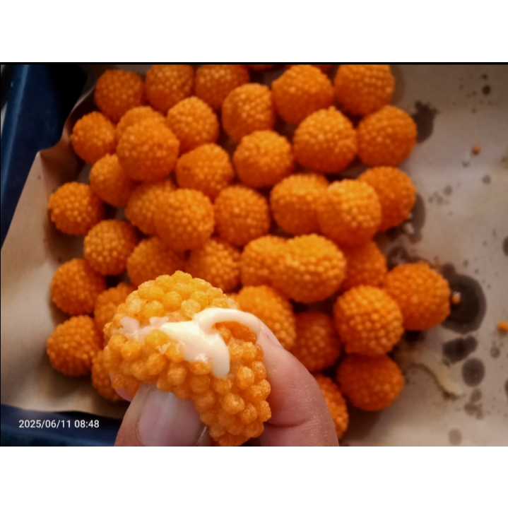 

Frozen Bola Bola ayam Keju Melt isi 15 pcs Homemade