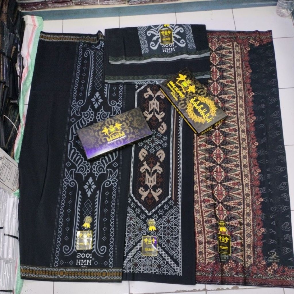 SARUNG HMM HUSUS HITAM 2001
