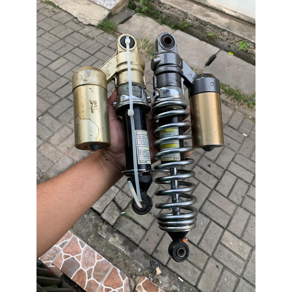 SHOCK BELAKANG KYB ZRX400 ORIGINAL COPOTAN