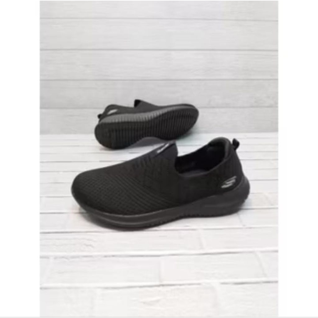 Skechers / Skechers Wanita Ultra Flex / Skechers Ultraflex