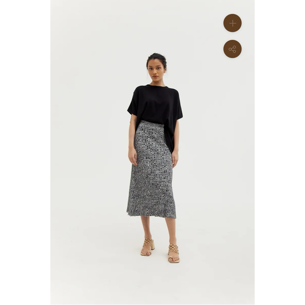 Preloved Like New Duma Official Noor Skirt Black