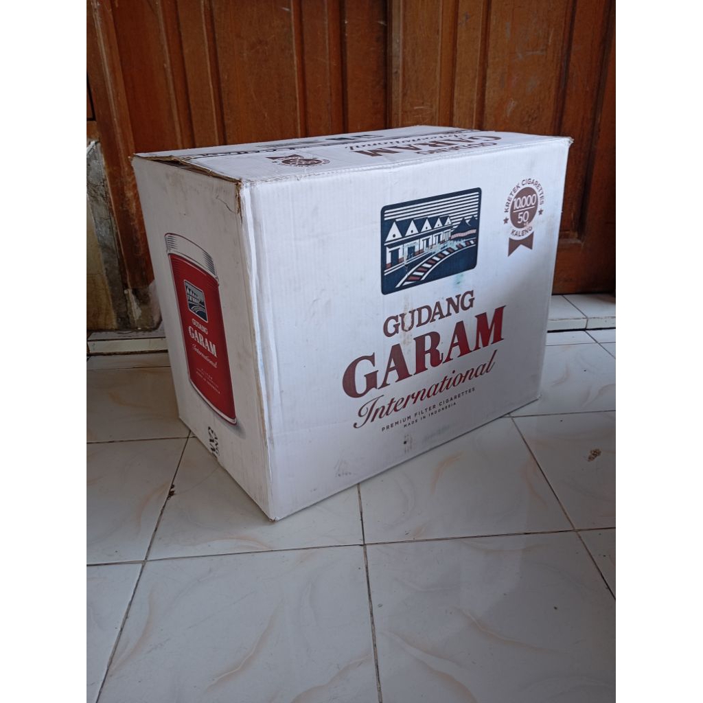 

Kardus bekas untuk packing pindahan atau packing barang barang tebal dan besar