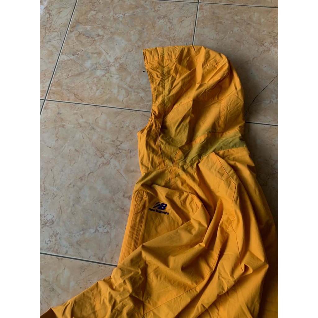 Jacket Outdoor Gorpcore New Balance Yellow