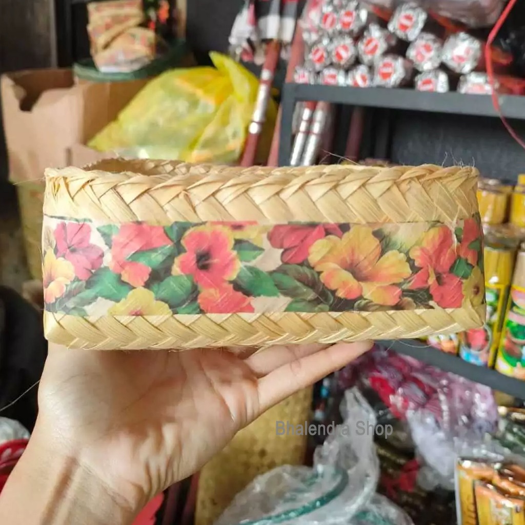 Tempat Buah dari Bambu/ Tempat hampers/ Tempat Sodan Bali