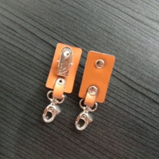 

PIN NAME TAG JEPITAN ID CARD HOLDER KULIT PREMIUM