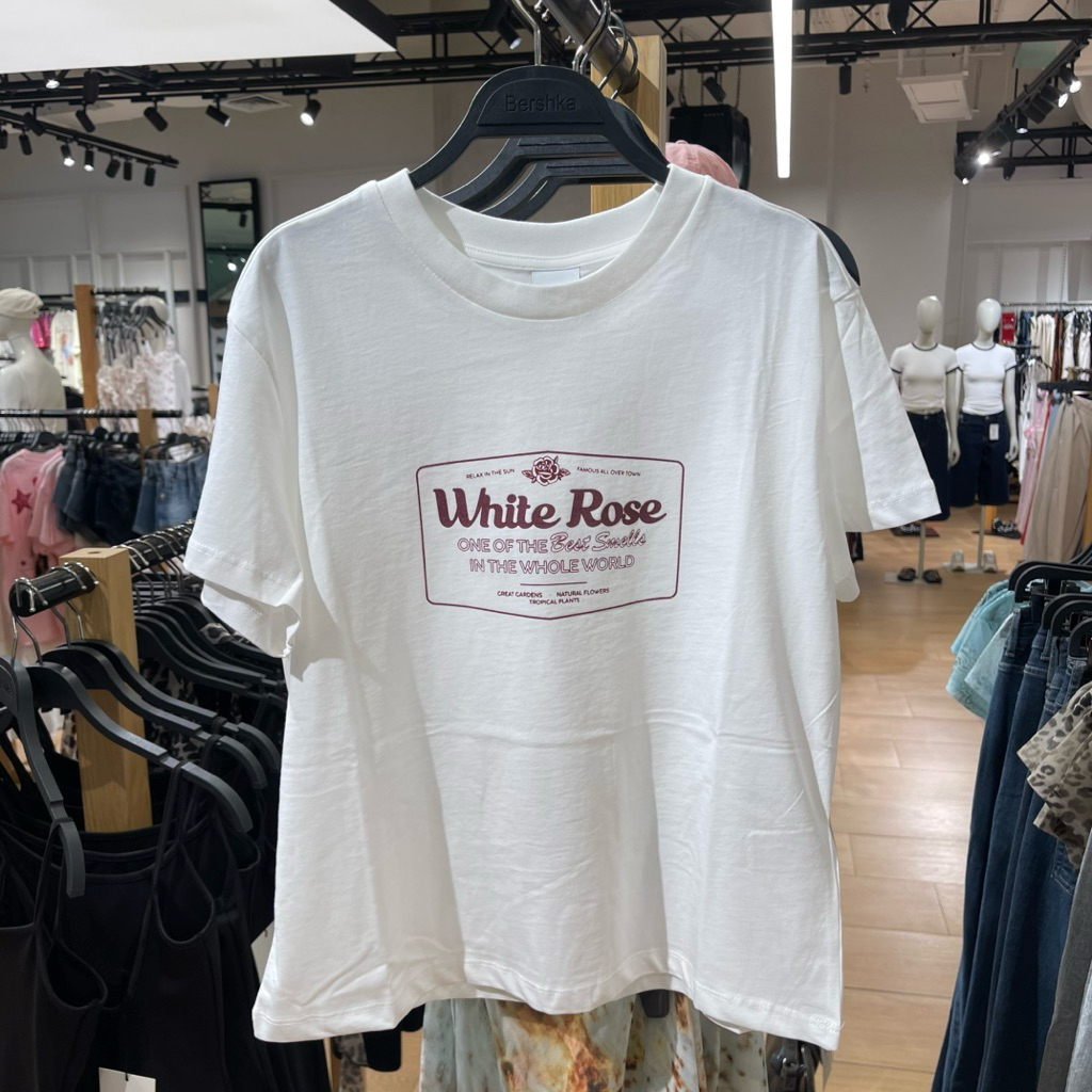 Kaus T-shirt BERSHKA Women Jastip (jasa titip)