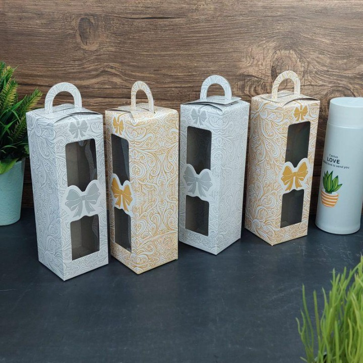 

Dus Botol Tumbler Box Jinjing Paperbox Isi 25 Pcs Ukuran 6.5 x 20 Cm Motif Pita Batik